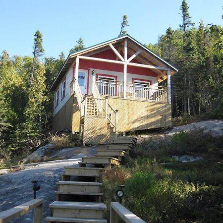 Chalet De La Montagne Villa Tadoussac Buitenkant foto